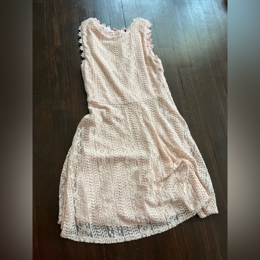 Elegant Pink Lace Dress